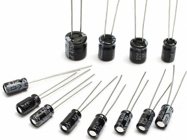 100UF 16V 25V 35V 50V Electrolytic Capacitor in Pakistan